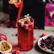 Image illustrant la recette du Mocktail Glacé Passion Framboise